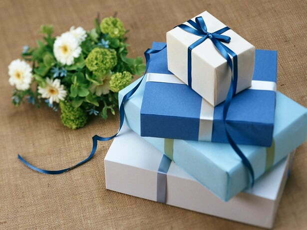 pexels pixabay 264787 - Amalgamation Of Gifts & Flowers To Make Occasions Special!!!!