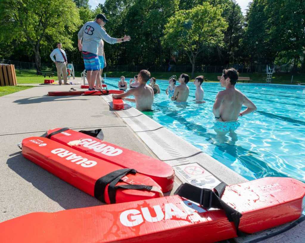 SEVEN REASONS WHY YOU SHOULD ENROLL YOURSELF IN A LIFEGUARD TRAINING PROGRAM 1635435617 scaled - SEVEN REASONS WHY YOU SHOULD ENROLL YOURSELF IN A LIFEGUARD TRAINING PROGRAM