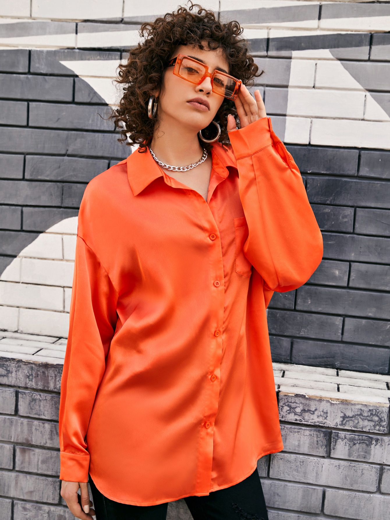 6 TYPES OF WOMEN'S TOPS THAT ARE IN VOGUE Aquafresh Prime